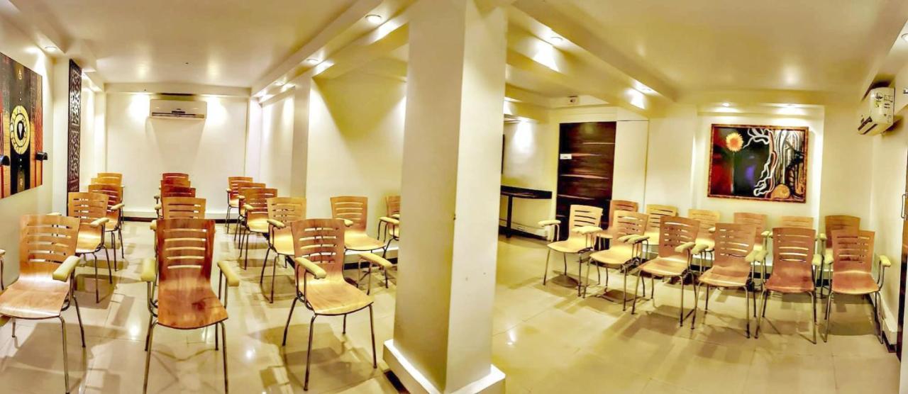 Hotel Samraj Mumbai Kültér fotó