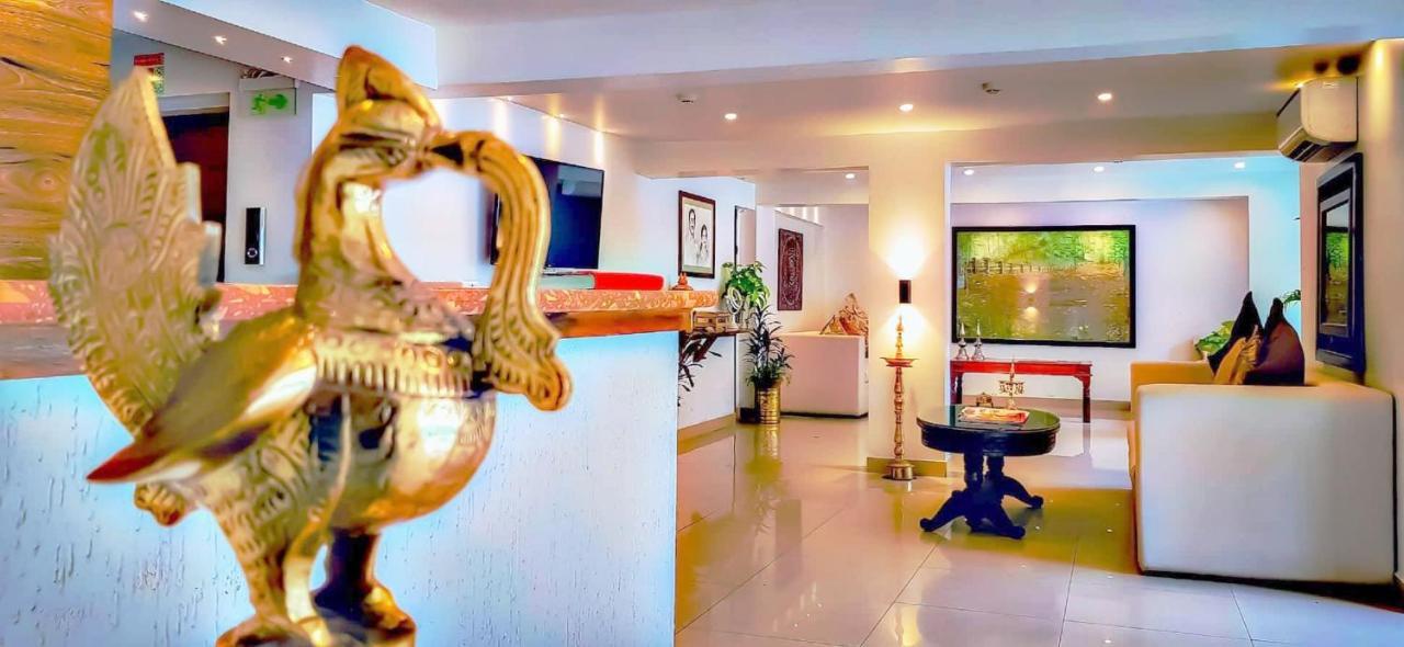 Hotel Samraj Mumbai Kültér fotó