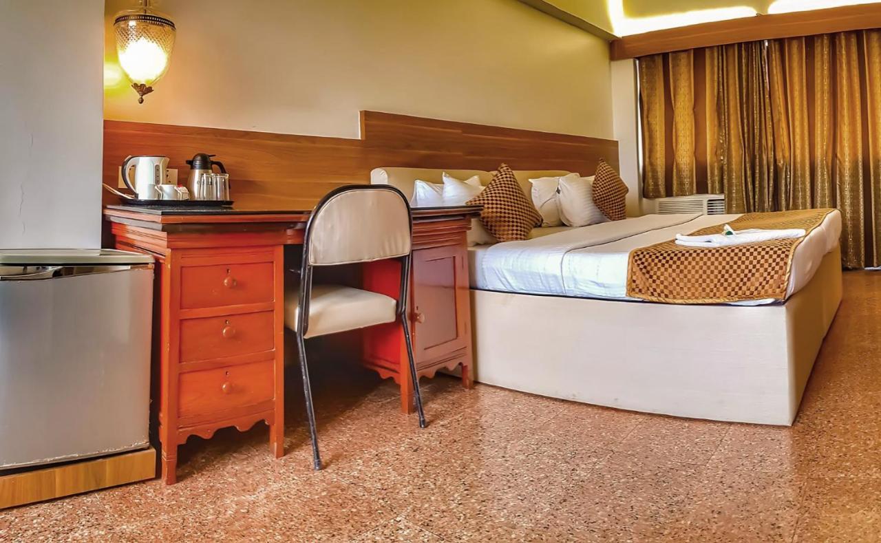 Hotel Samraj Mumbai Kültér fotó