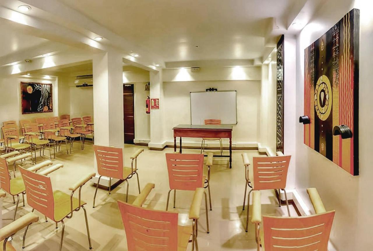 Hotel Samraj Mumbai Kültér fotó